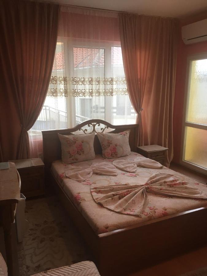 Guest House Hristina Sozopol Extérieur photo